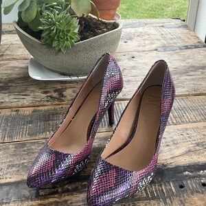INC heels multi color reptile print,size 9.